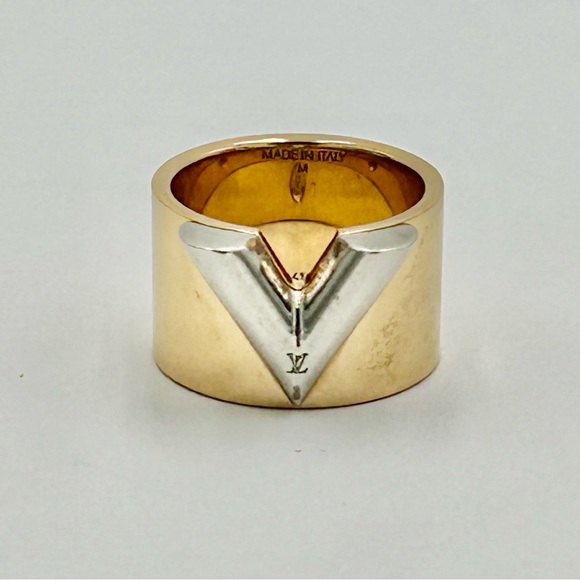 Louis Vuitton Essential V Gold & Silver Ring - Picture 11 of 11